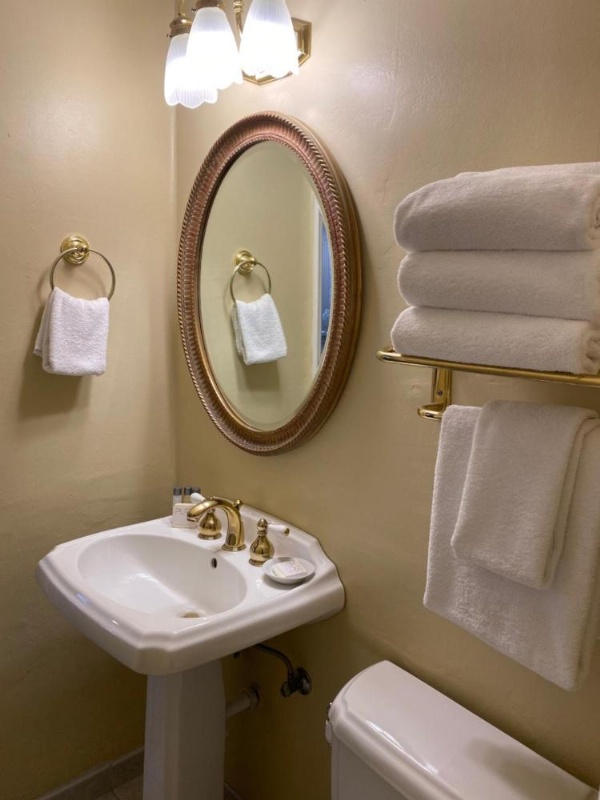 Normandy Inn image 12